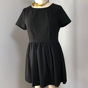 Women’s Gianni Bini Large classic cut black dress